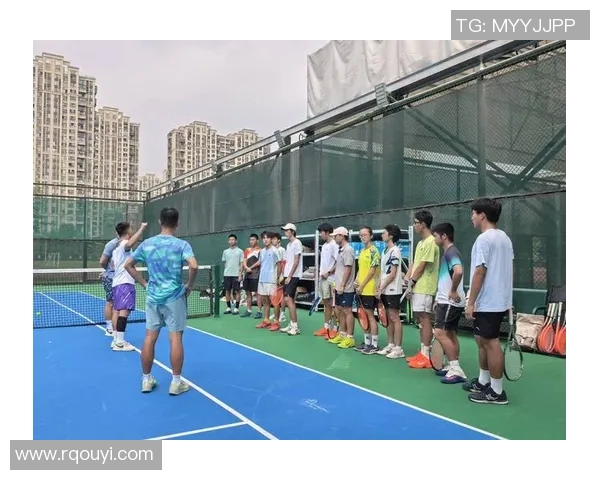 杭州网球队在全国网球战术排行榜中荣登第七位展现实力与潜力 杭州网球队在全国网球战术排行榜中荣登第七位展现实力与潜力