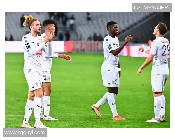 昂热与里昂的精彩对决结果揭晓赛季表现分析与未来展望 昂热与里昂的精彩对决结果揭晓赛季表现分析与未来展望