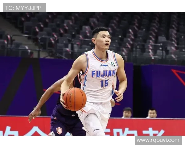 陈林坚的篮球之路：从青涩少年到职业巨星的成长历程与奋斗故事