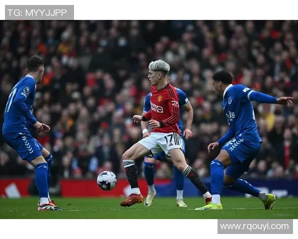 鲁容贝对阵埃弗顿的精彩较量将如何影响英超争冠格局